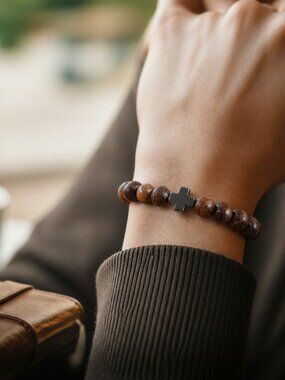 3/$35 NWT Wood Bead Cross Bracelet Brown Wooden Beads Metallic Cross Faith Jewel
